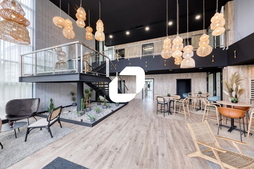 Office in Serris for lease - Building Photo - Image 1 of 17