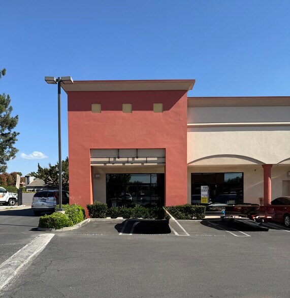 2704 Coffee Rd, Modesto, CA for lease - Building Photo - Image 2 of 9