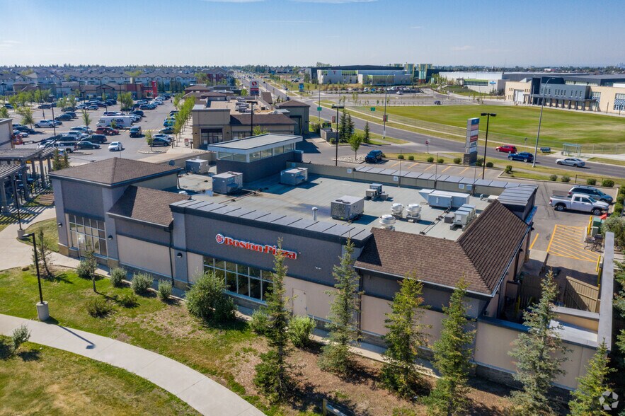 80 Saddletowne Cir NE, Calgary, AB à vendre - Photo du bâtiment - Image 2 de 3