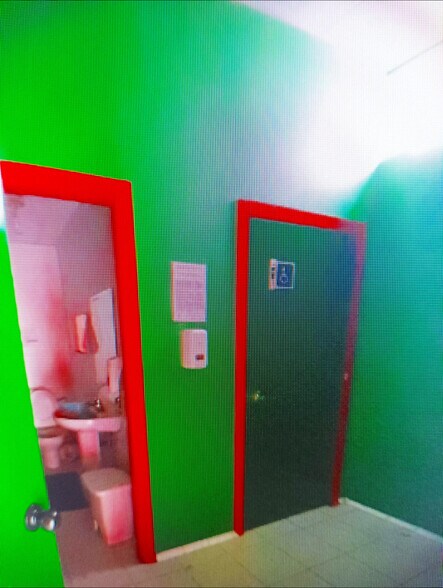 Commerce de détail dans Cáceres à louer - Photo du bâtiment - Image 2 de 7