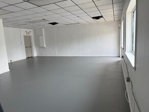 201-211 Kates Blvd, Millville, NJ for lease Interior Photo- Image 2 of 5