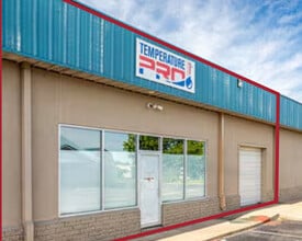 1900 S Pleasant St, Springdale, AR for lease Interior Photo- Image 1 of 3