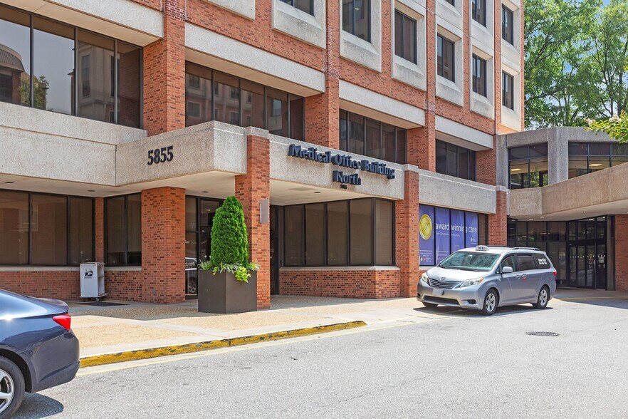 5855 Bremo Rd, Richmond, VA à louer - Photo du bâtiment - Image 3 de 17