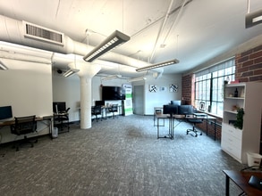 1230 W Morehead St, Charlotte, NC for lease Interior Photo- Image 2 of 9