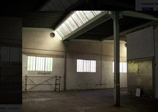 Industrial in Vaux-le-Pénil for sale Interior Photo- Image 2 of 3