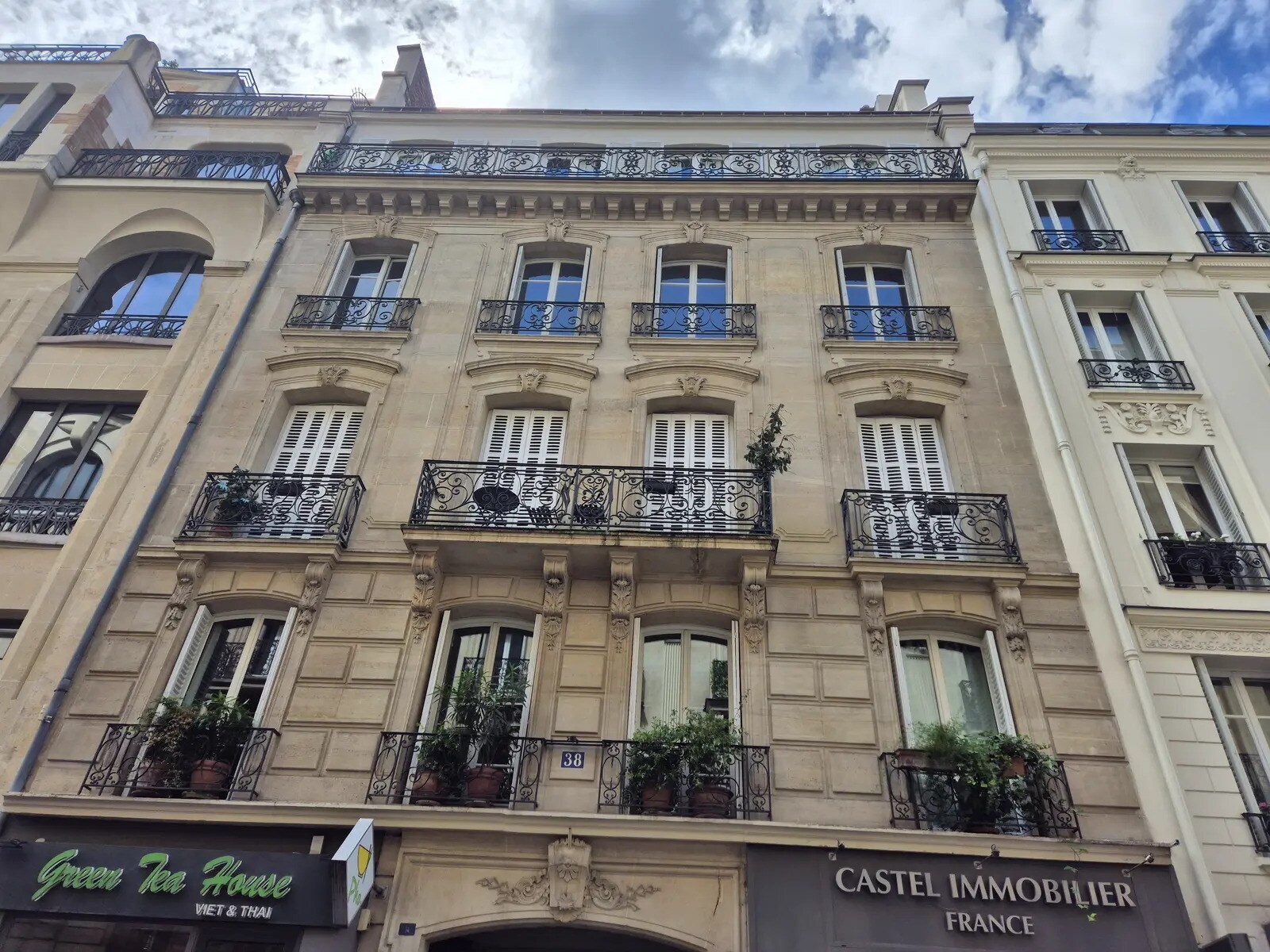 38 Rue Du Colisée, Paris for lease Building Photo- Image 1 of 12