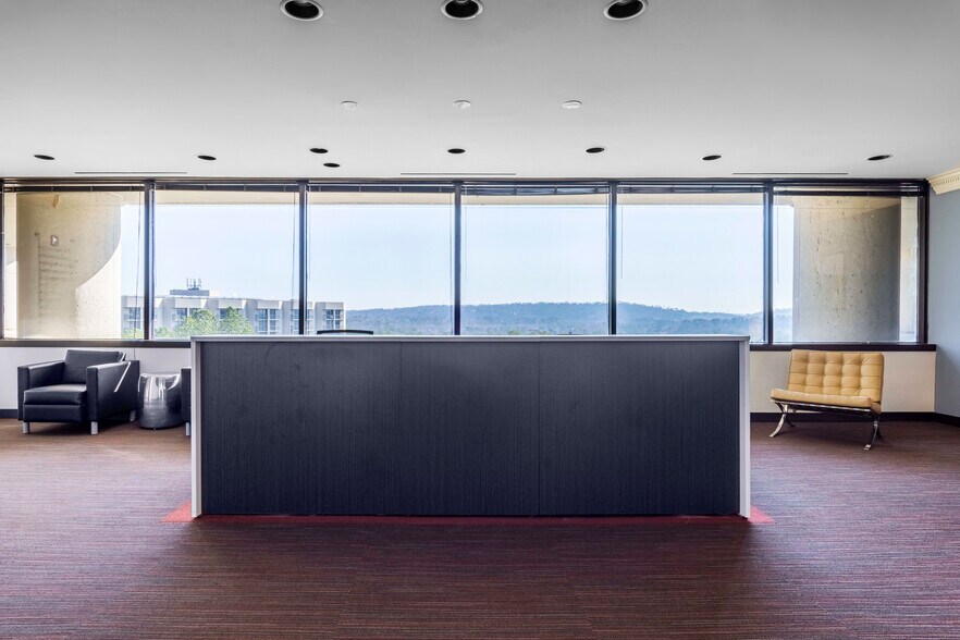 7027 Old Madison Pike NW, Huntsville, AL à louer - Photo intérieure - Image 2 de 5