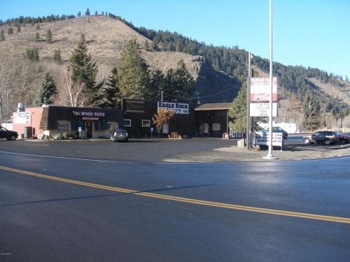 Eagle Rock Resort portfolio of 2 properties for sale on LoopNet.ca Primary Photo- Image 1 of 3