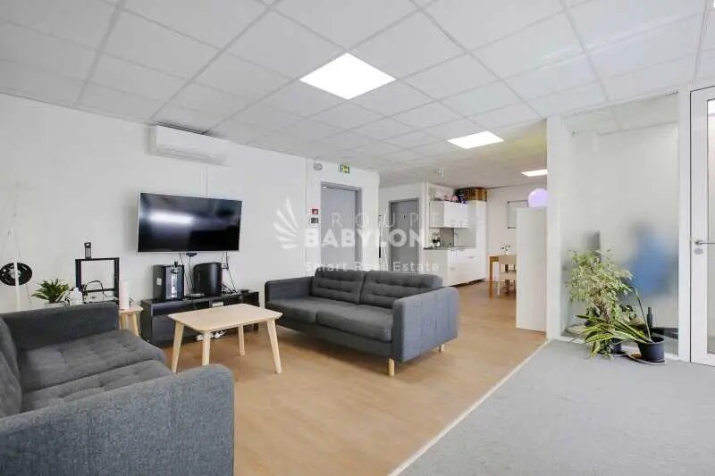 26 Rue Anatole France, Levallois-Perret à louer - Photo du bâtiment - Image 3 de 13