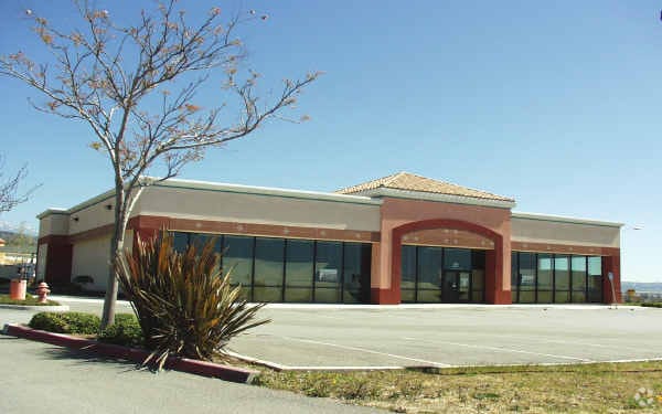 4240 Highland Ave, Highland, CA for lease - Building Photo - Image 3 of 3