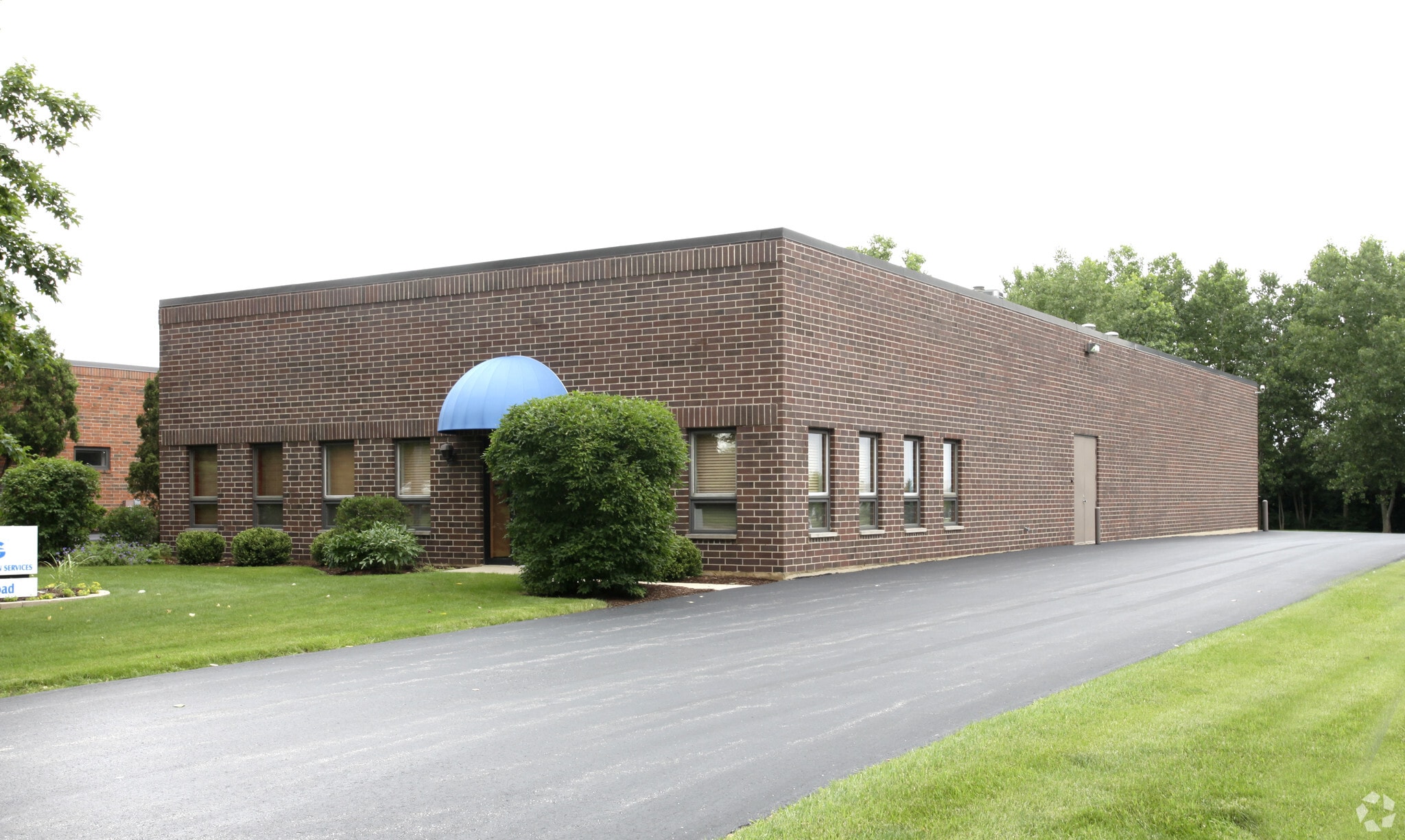 290 Telser Rd, Lake Zurich, IL for lease Primary Photo- Image 1 of 25