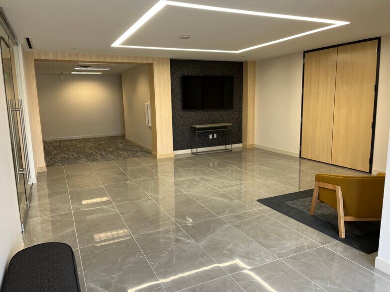 4800 Regent Blvd, Irving, TX à vendre - Hall d’entrée - Image 3 de 9