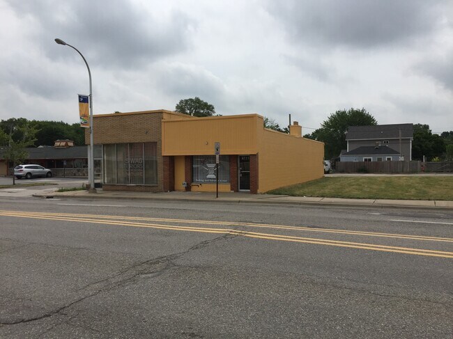 More details for 4111 12 Mile Rd, Berkley, MI - Retail for Sale
