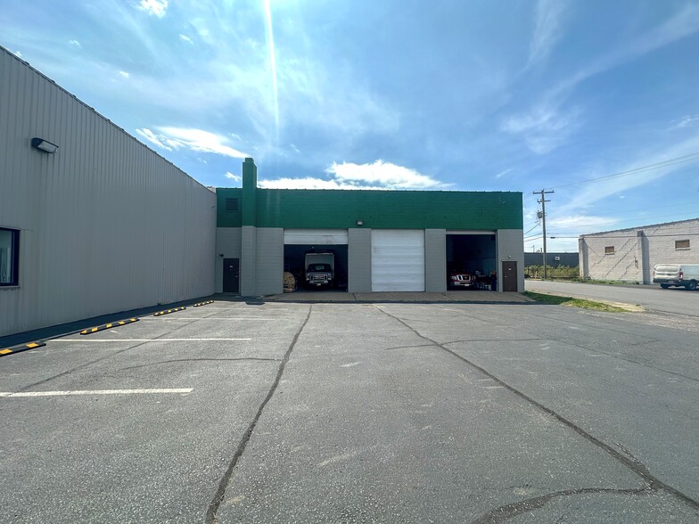 302 E Locust St, Scranton, PA for lease - Building Photo - Image 2 of 10