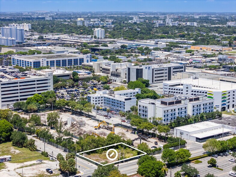 1800 NW 7th Ave, Miami, FL à vendre - Photo du bâtiment - Image 3 de 10