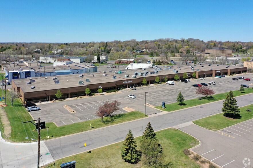 2501-2699 Patton Rd, Roseville, MN à louer - Aérien - Image 2 de 2