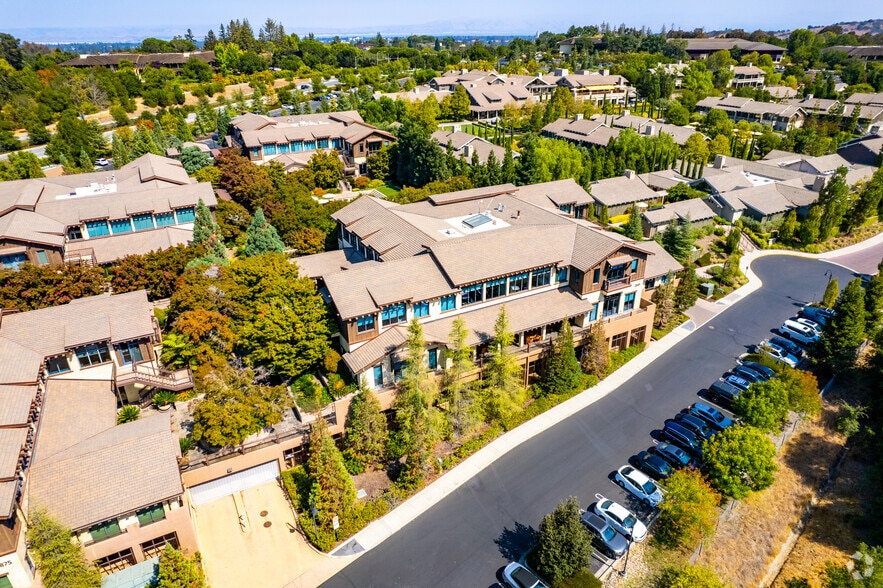 2725 Sand Hill Rd, Menlo Park, CA for lease - Building Photo - Image 1 of 9