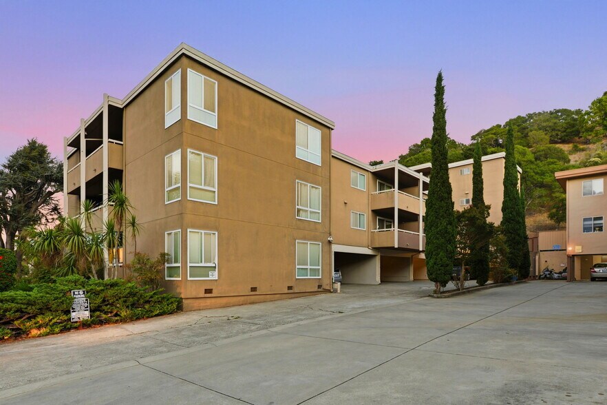 2421 Carlmont Dr, Belmont, CA à vendre - Photo du bâtiment - Image 3 de 22