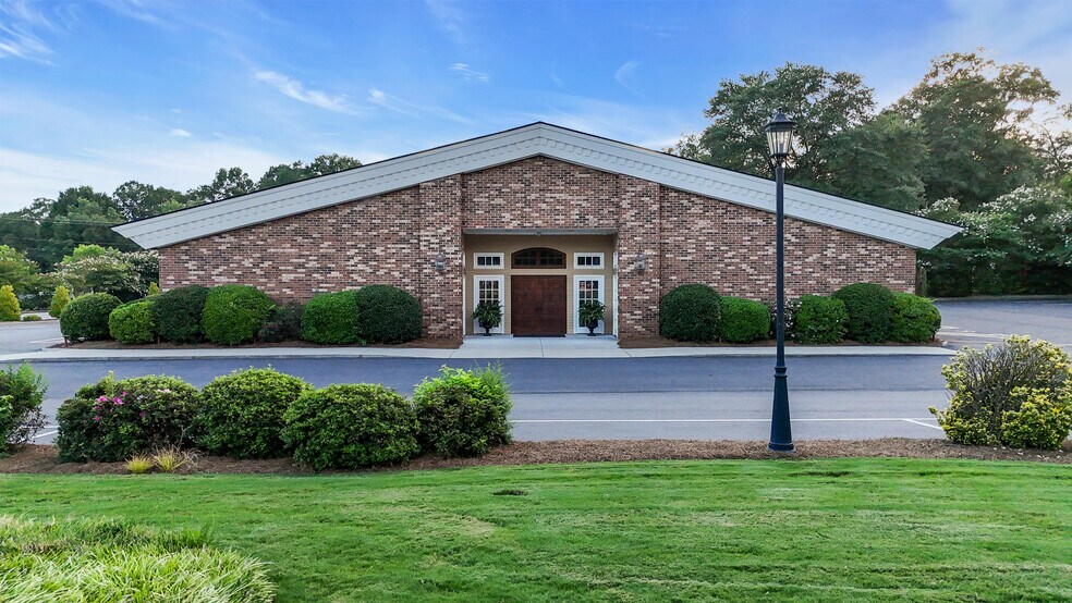 313 N Main St, Simpsonville, SC à vendre - Photo du bâtiment - Image 3 de 41