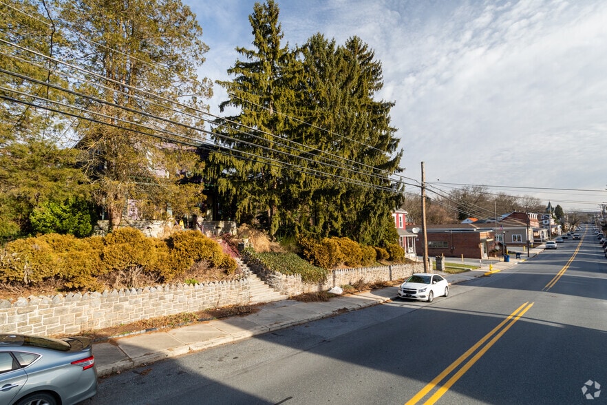 144 W Main St, Adamstown, PA for sale - Building Photo - Image 3 of 3