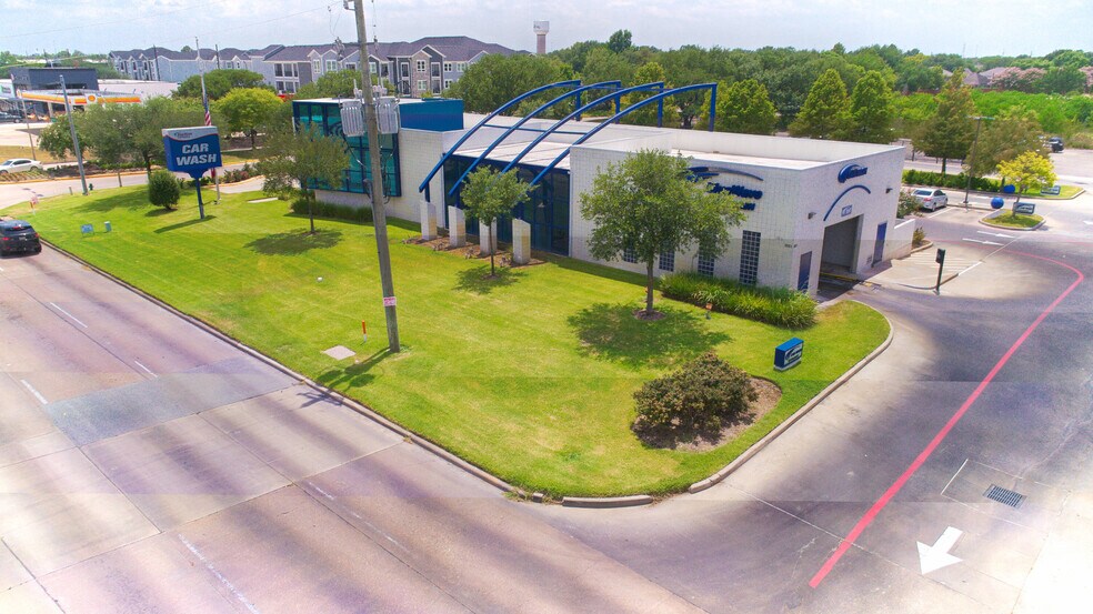 9801 Jones Rd, Houston, TX à vendre - Photo du bâtiment - Image 2 de 7