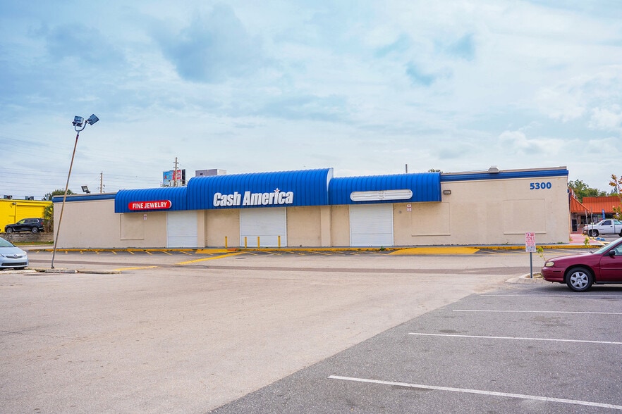 5218-5398 Silver Star Rd, Orlando, FL for lease - Building Photo - Image 1 of 42