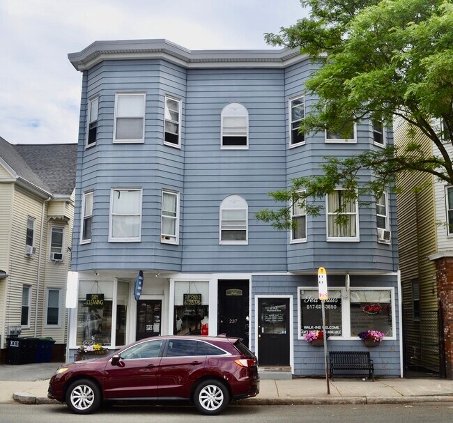 More details for 237 Highland Ave, Somerville, MA - Retail for Sale