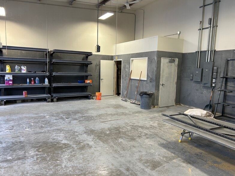 1 New Industrial Way, Warren, RI à louer - Photo intérieure - Image 3 de 23