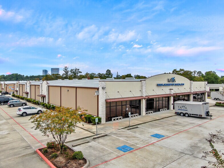 26797 Hanna Rd, Conroe, TX à louer - Photo du bâtiment - Image 2 de 21