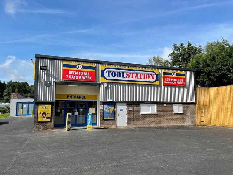 Peakdale Rd, Glossop for sale - Building Photo - Image 3 of 6