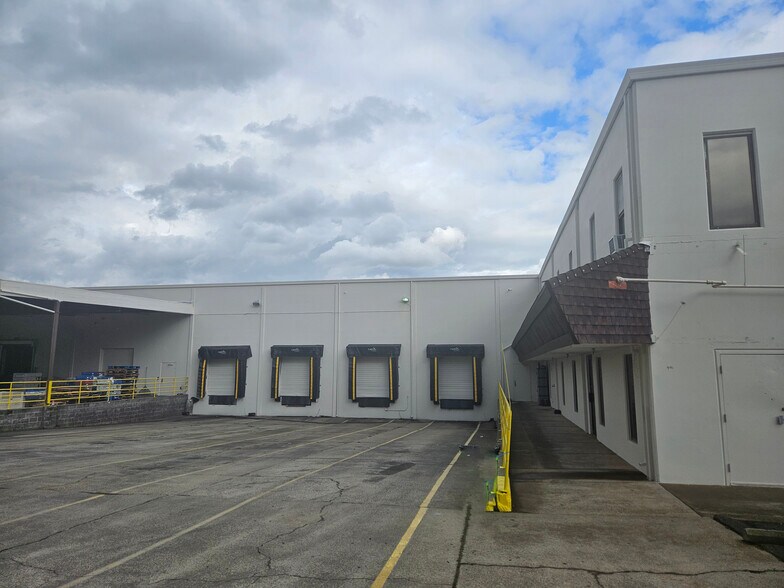 4050 Pell Cir, Sacramento, CA à vendre - Photo du bâtiment - Image 2 de 6