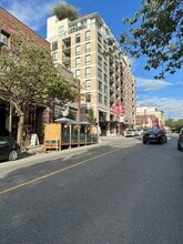 139 Keefer St, Vancouver, BC à louer Photo du bâtiment- Image 2 de 3