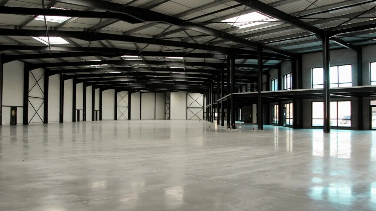 Bondues, NOR 59910 - - - Interior Photo - Image 1 of 2