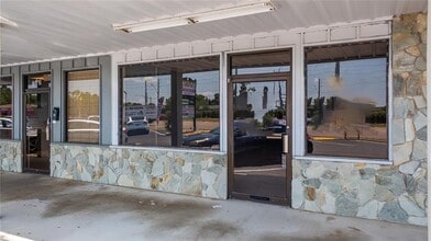 324 W Burleigh Blvd, Tavares, FL for lease Building Photo- Image 2 of 6