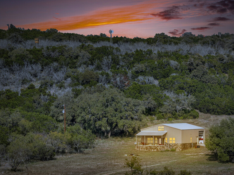 1101 Crider Rd, Marble Falls, TX à vendre - Photo principale - Image 1 de 1