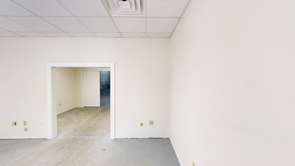 11222 St Johns Ind Pky, Jacksonville, FL for lease - Matterport 3D Scan - Image 3 of 11