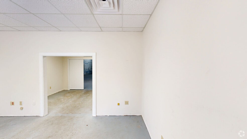 11222 St Johns Ind Pky, Jacksonville, FL for lease - Matterport 3D Scan - Image 3 of 11