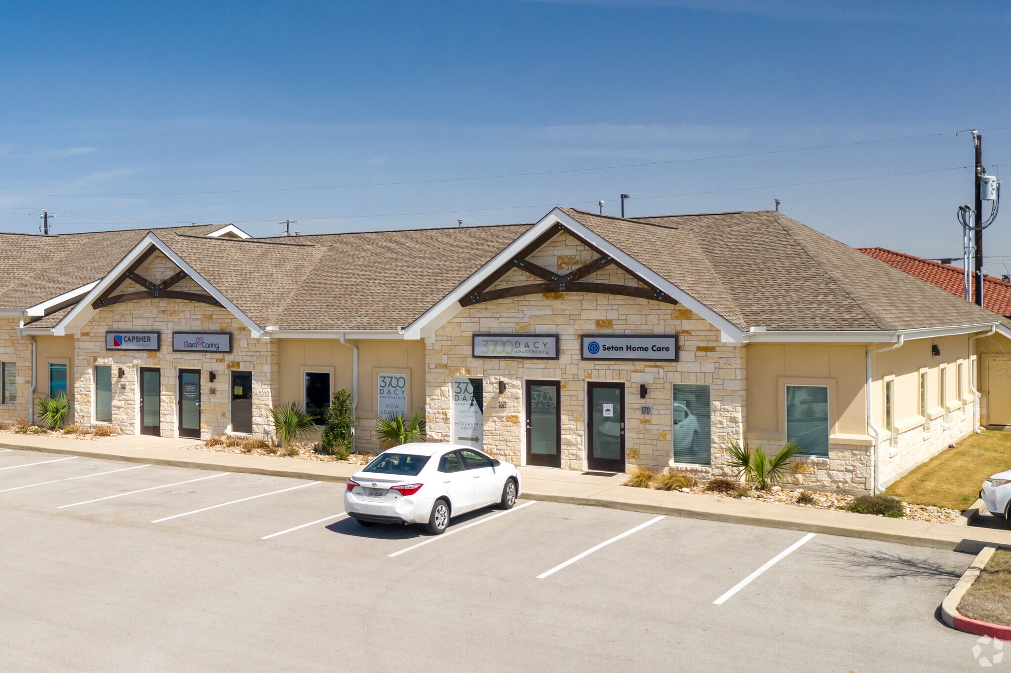 1300 Dacy Ln, Kyle, TX for lease Primary Photo- Image 1 of 7