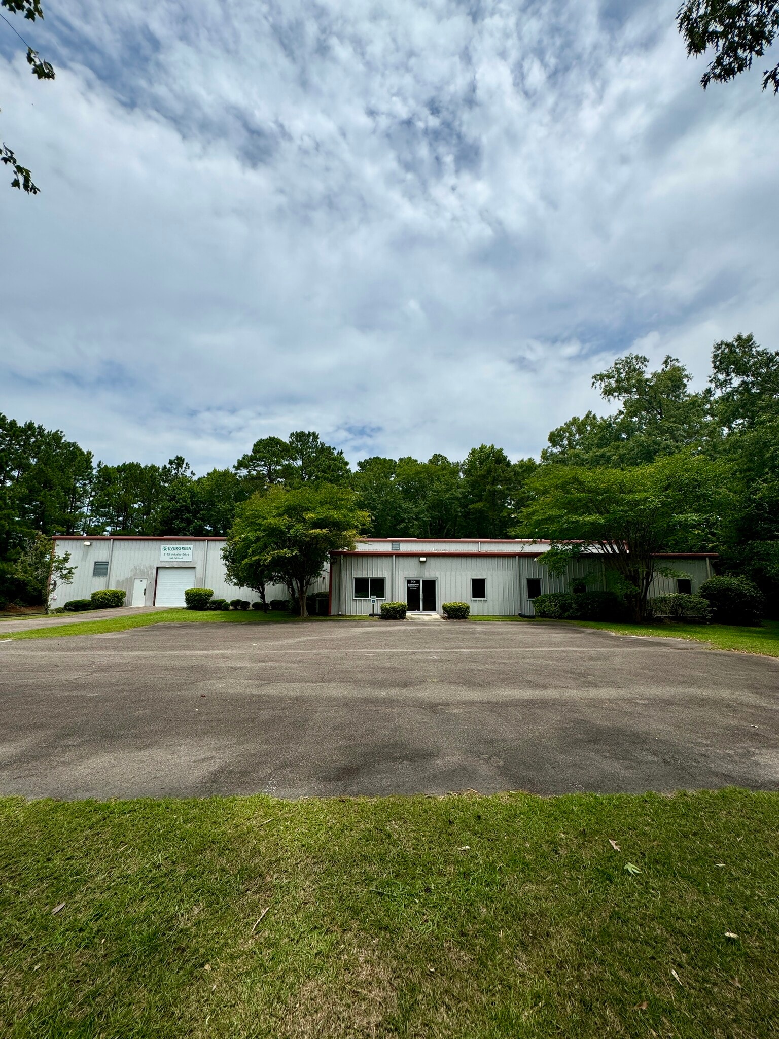 3138 Industry Dr, North Charleston, SC for lease Primary Photo- Image 1 of 8