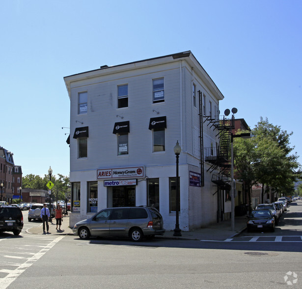 154-158 Meridian St, East Boston, MA for lease - Building Photo - Image 2 of 3