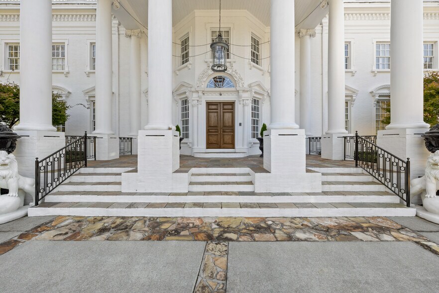 3687 Briarcliff Rd NE, Atlanta, GA à vendre - Photo du bâtiment - Image 3 de 52