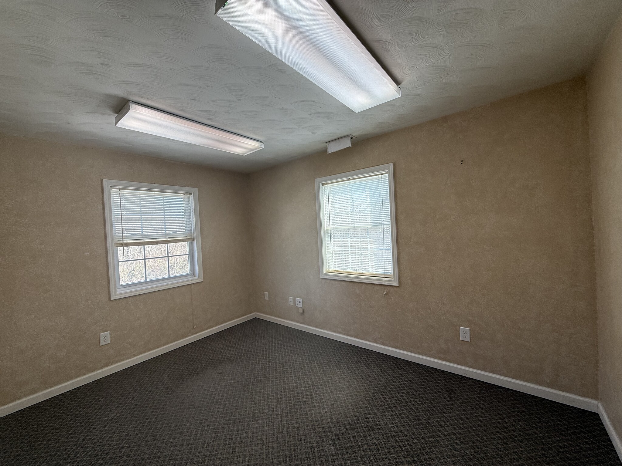 2415 Route 6, Hawley, PA à louer Photo intérieure- Image 1 de 1