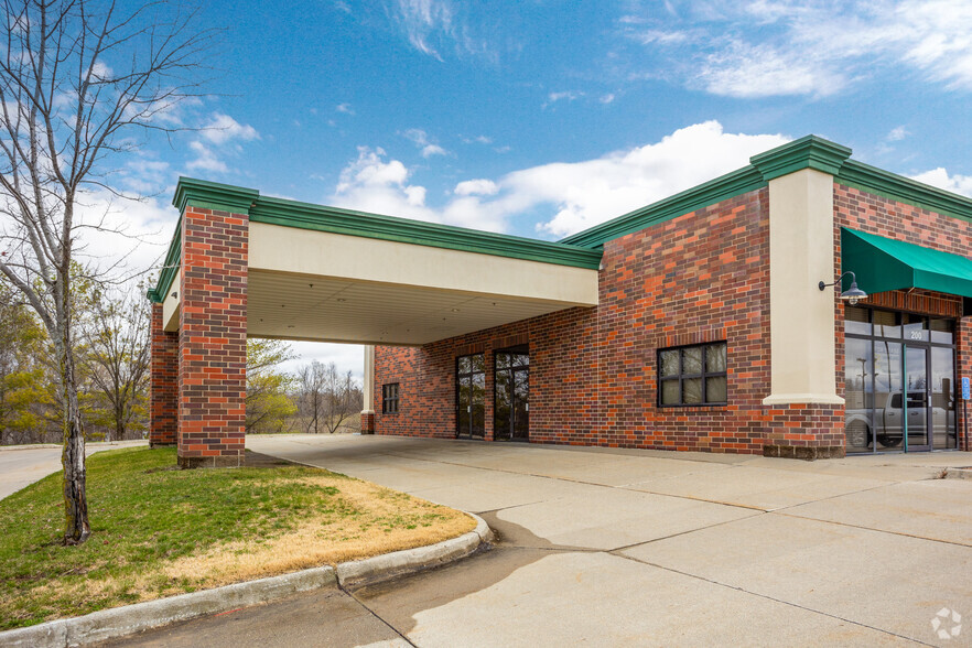 5921 SE 14th St, Des Moines, IA for lease - Building Photo - Image 3 of 5