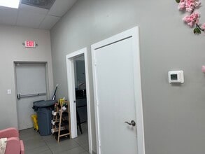 701 Pin Oak Rd, Katy, TX à louer Photo intérieure- Image 2 de 9