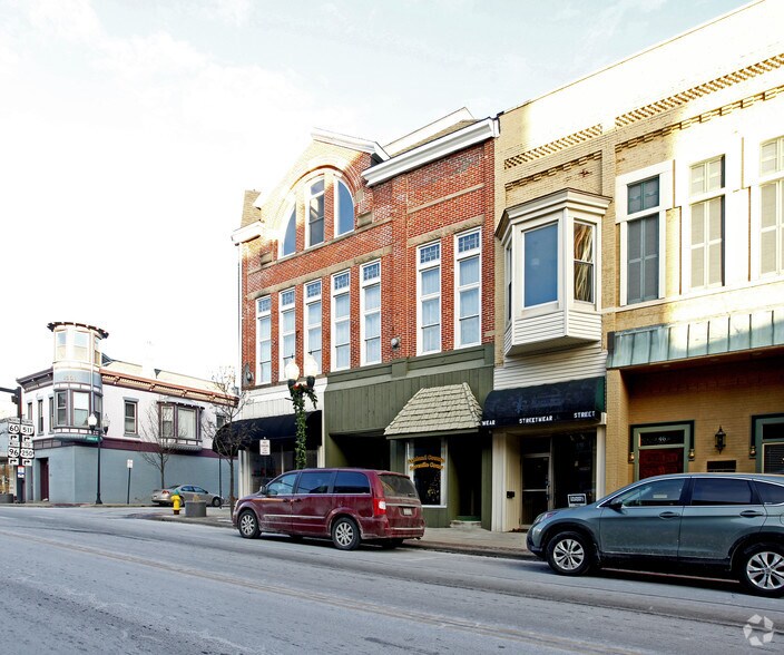 52 W Main St, Ashland, OH for lease - Building Photo - Image 2 of 5