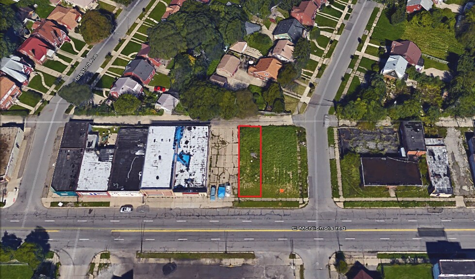 12049 E McNichols Rd, Detroit, MI à vendre - Photo du bâtiment - Image 2 de 2