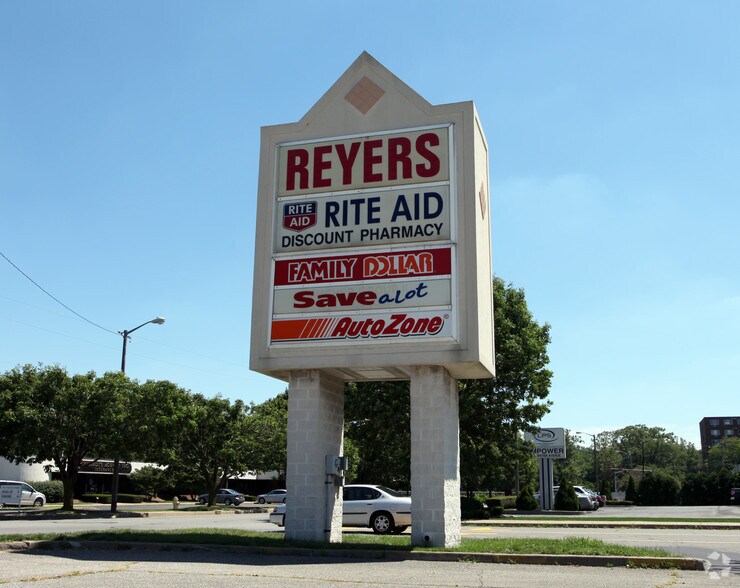 40-130 S Water Ave, Sharon, PA à louer - Photo du bâtiment - Image 2 de 4