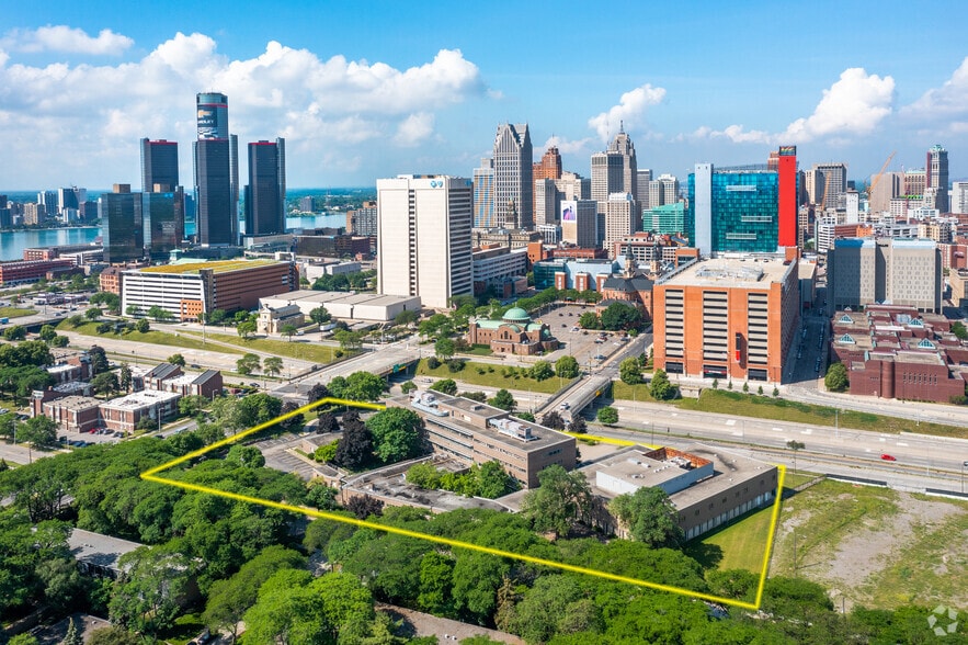 951 E Lafayette St, Detroit, MI for sale - Primary Photo - Image 1 of 2