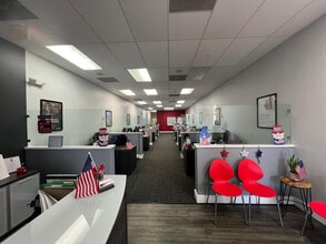 10720-10834 NW 58th St, Miami, FL for lease Interior Photo- Image 2 of 12