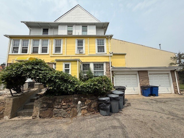 31 Cliff St, New Rochelle, NY à vendre - Photo du bâtiment - Image 2 de 8